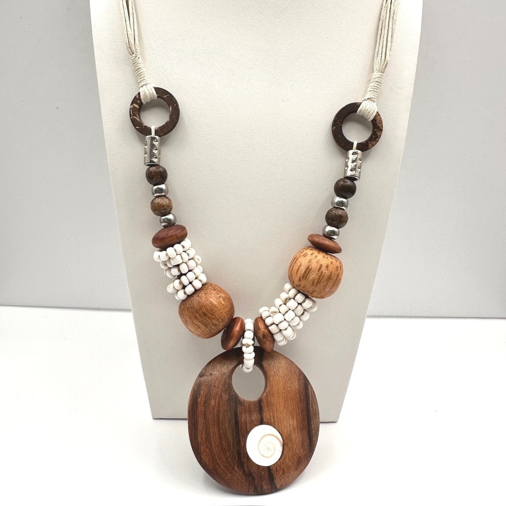 Vintage 80s Boho Wood Bead Statement Pendant Necklace Jewelry Spiral Shell